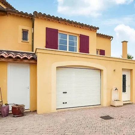 Holiday home Awesome In